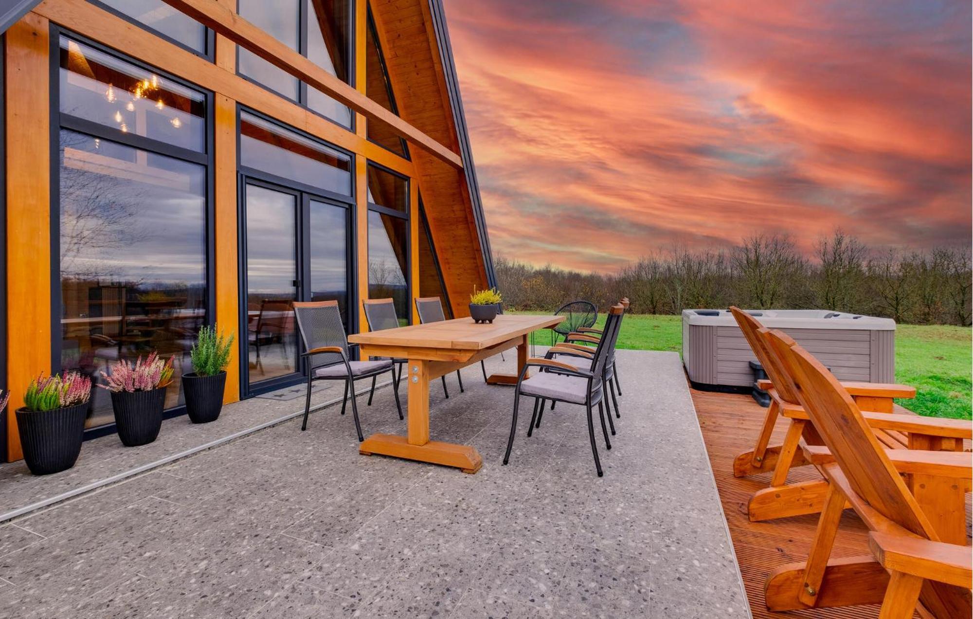 2 Bedroom Beautiful Home In Topusko Exteriör bild